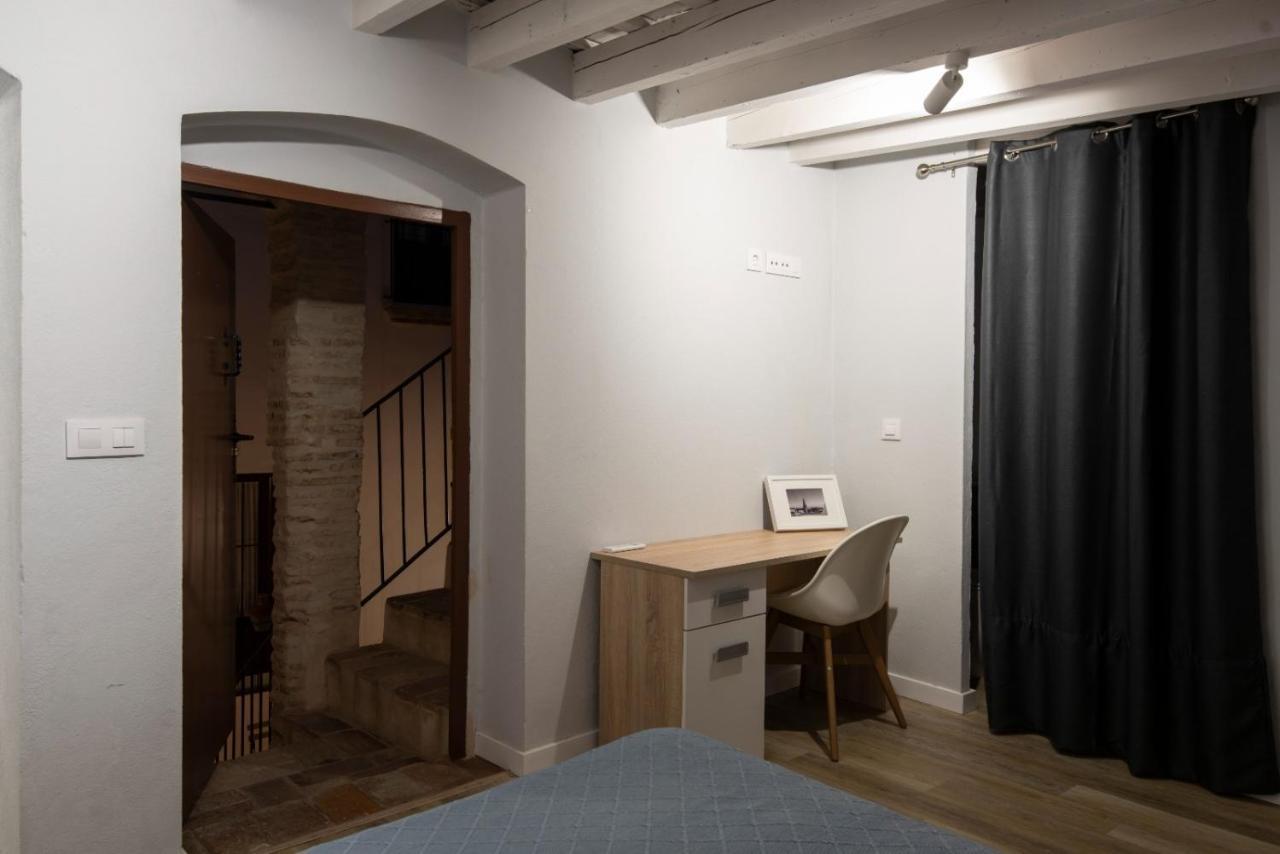Apartamento La Casa Del Santo كارمونا المظهر الخارجي الصورة